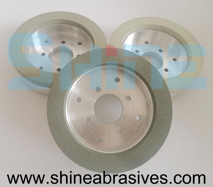 Machining PCD/PCBN tools with vitrified bonded diamond grinding wheel